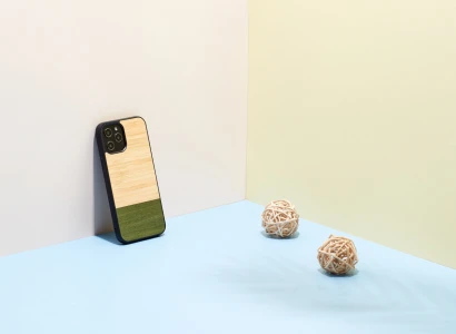 Man & Wood Case For iPhone 12 Pro Max - Bamboo Forest